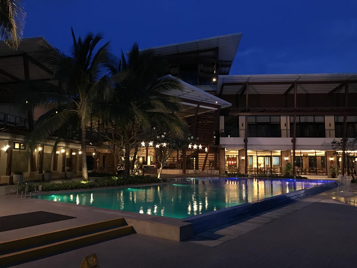 Creys Condo At Pico De Loro Cove Nasugbu Exterior photo