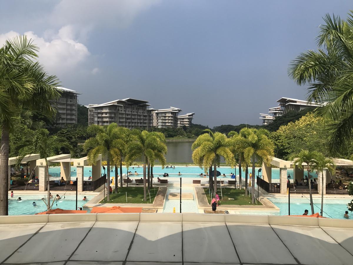 Creys Condo At Pico De Loro Cove Nasugbu Exterior photo