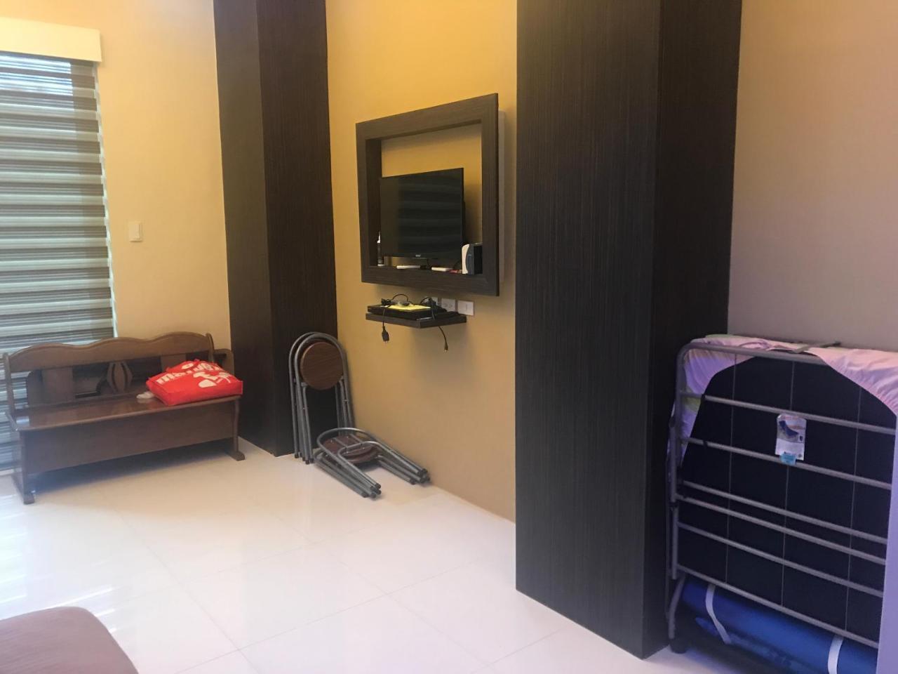 Creys Condo At Pico De Loro Cove Nasugbu Exterior photo